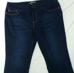 Thread Market Love My Booty Capri Jeans